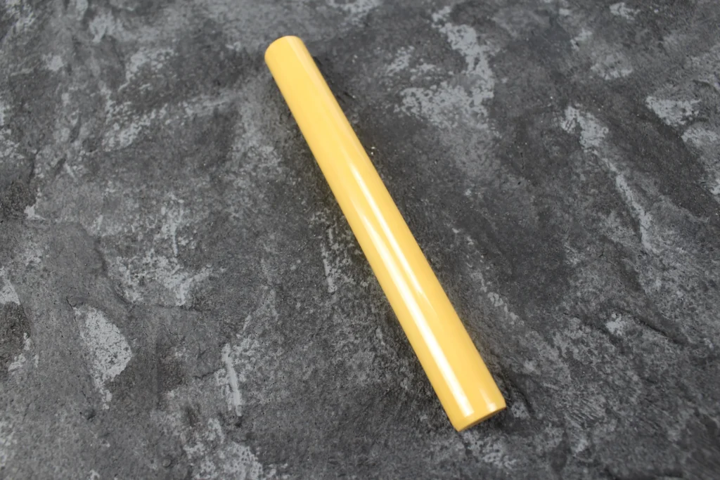 High-temperature resistant colored zirconia ceramic rods for thermal management in industrial ovens